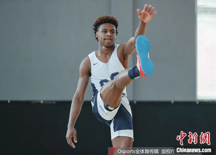 布朗尼训练中突发心脏骤停 父亲勒布朗紧急回应