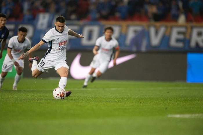 武汉三镇外援爆发4-1力克英博 绍尔复出助球队重