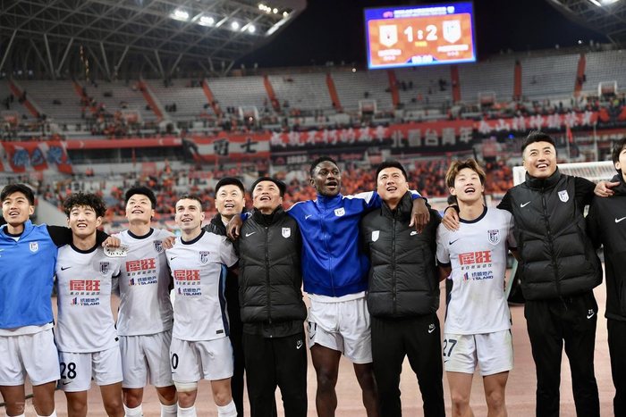 大连英博迎战浙江队 朱鹏宇缺阵毛伟杰首发