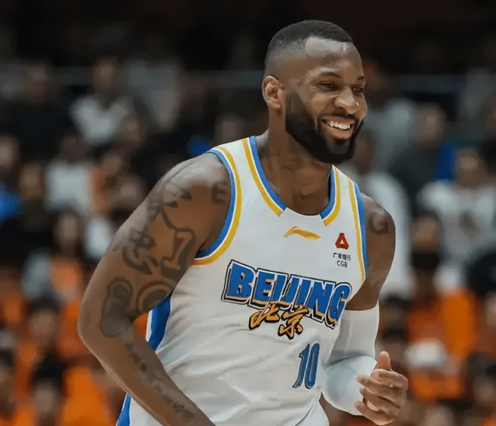 北京95-90力克青岛 杰曼26分+周琦护框成胜负关键