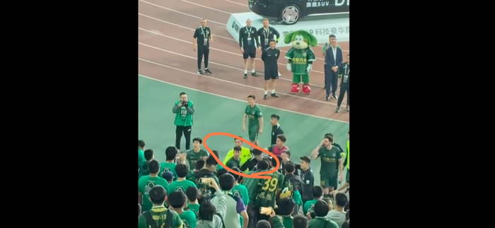 浙江队球员误认球迷骂人引冲突事件曝光