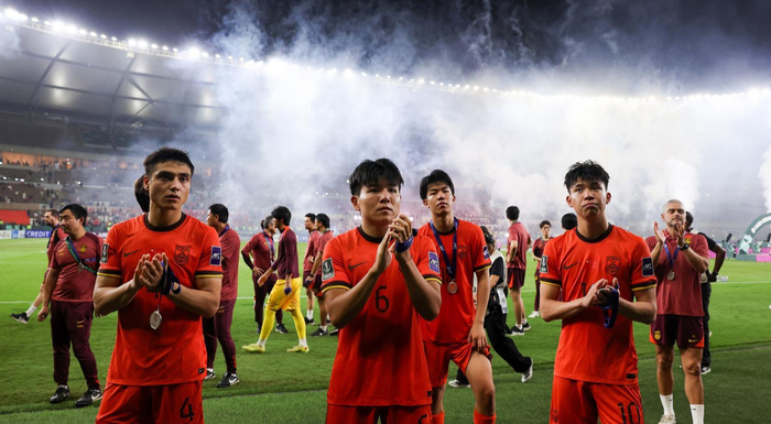 浙江队球员误认球迷骂人引冲突事件曝光